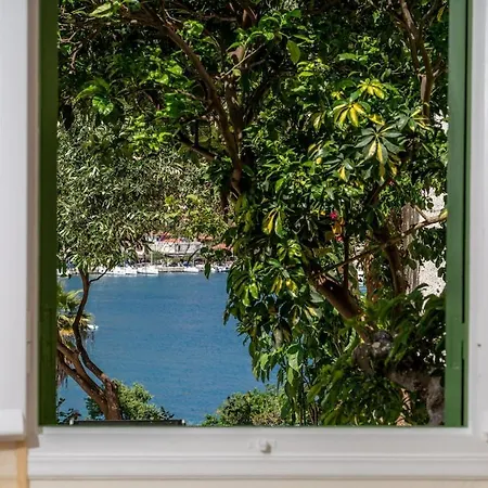 Eleni's With Stunning Sea View Ferienhaus *