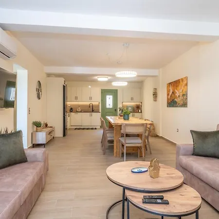 Eleni's With Stunning Sea View Ferienhaus